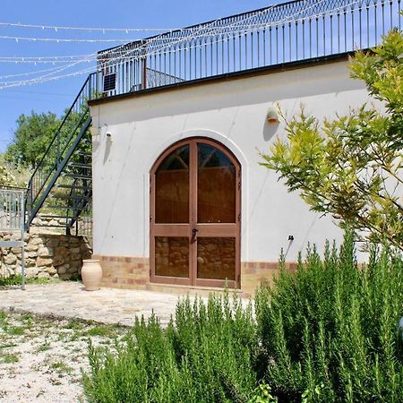 Roba Albanisi Ξενοδοχείο Aragona Εξωτερικό φωτογραφία